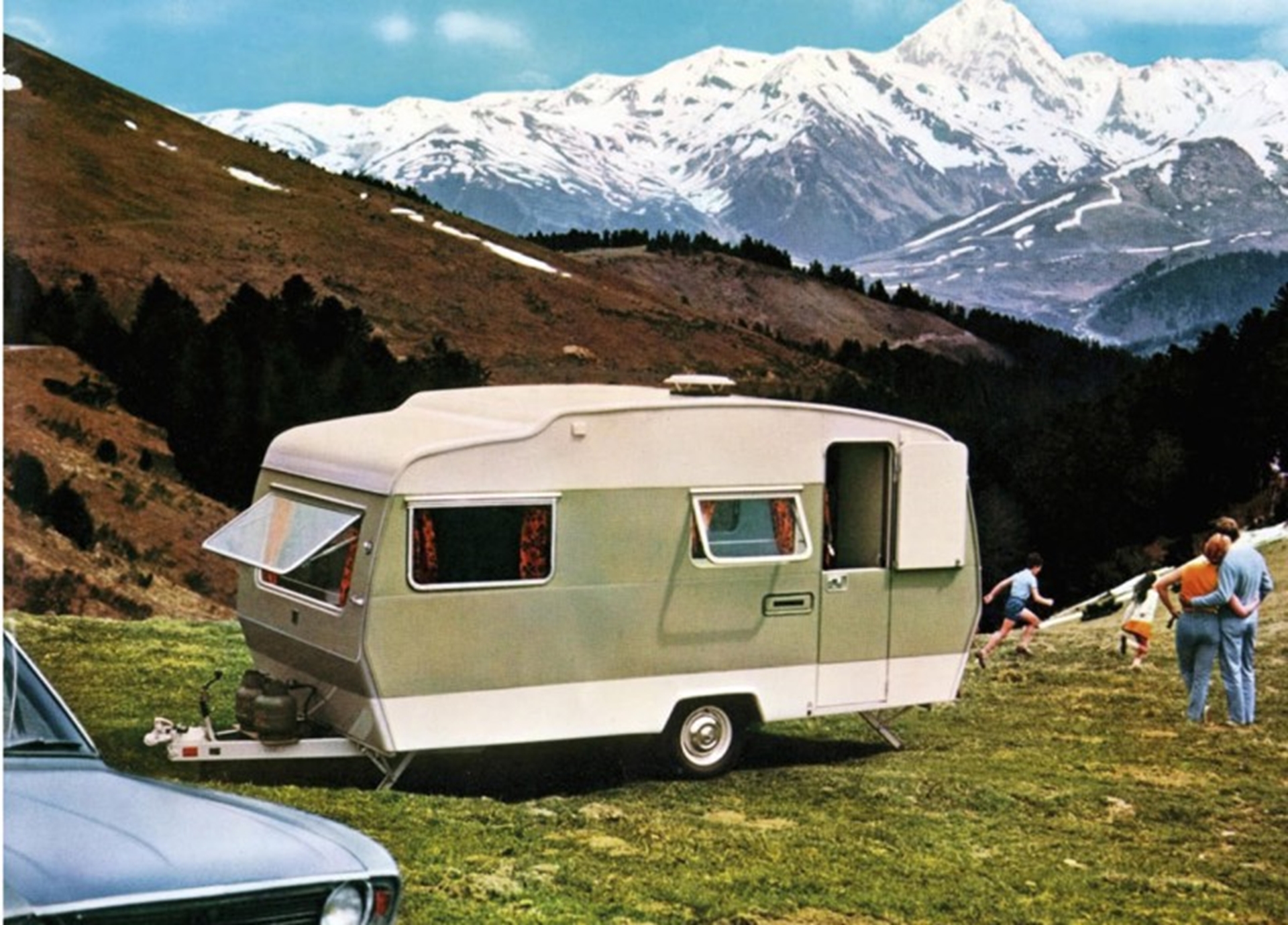 It tells how the Sprite brand mastered massproduction in caravans and